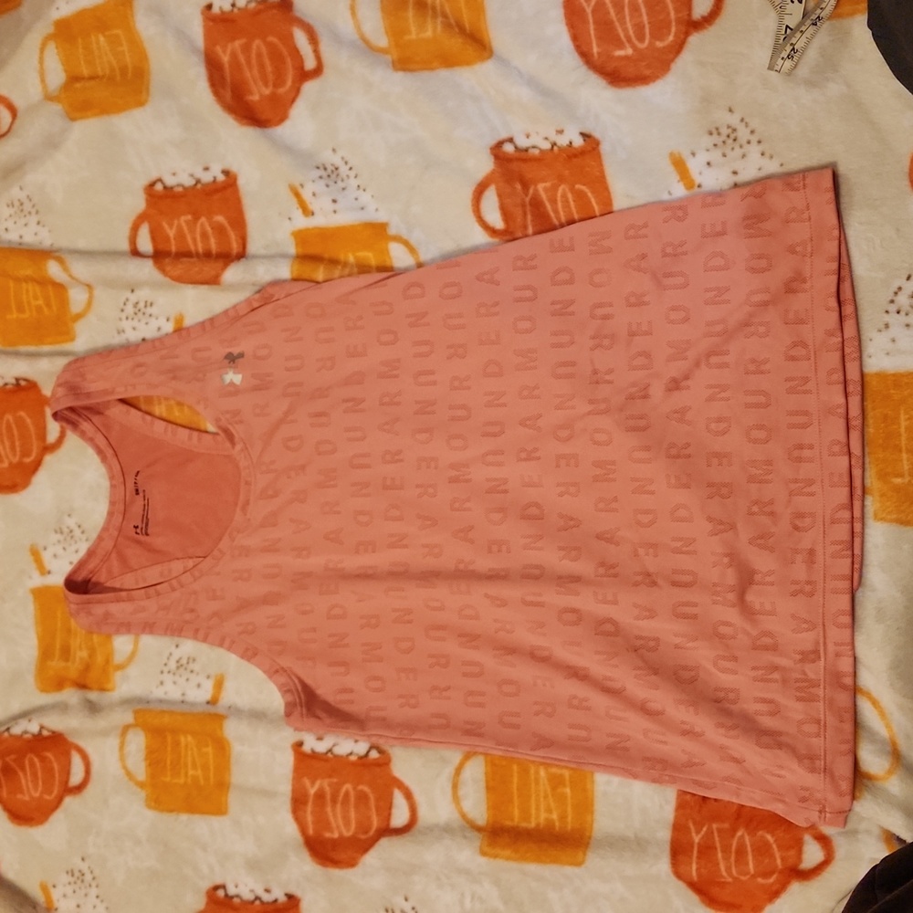 Under armour loose fit top small pink